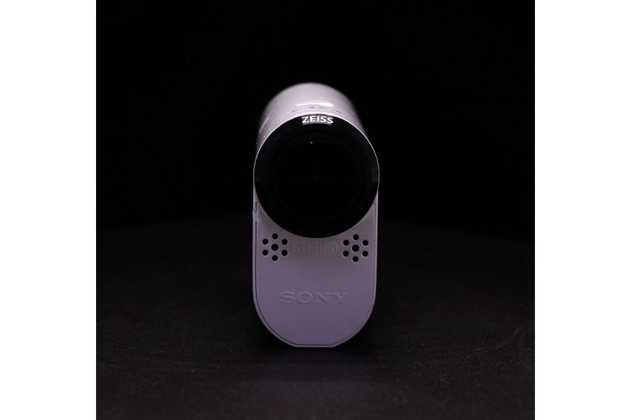 Экшен-камера Sony HDR-AS200V в упаковке  