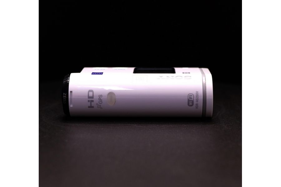 Экшен-камера Sony HDR-AS200V в упаковке  
