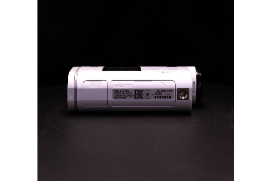Экшен-камера Sony HDR-AS200V в упаковке  