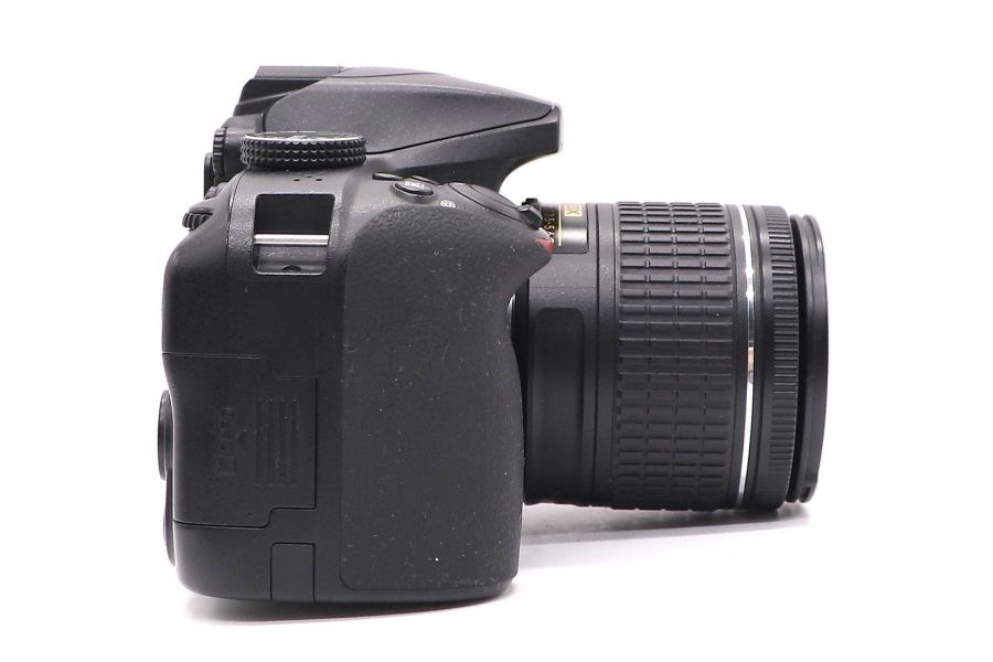 Nikon D3400 kit в упаковке (пробег 26445 кадров)