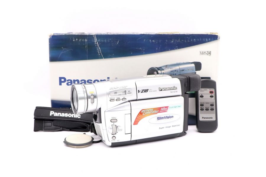 Видеокамера Panasonic NV-VZ18GC в упаковке