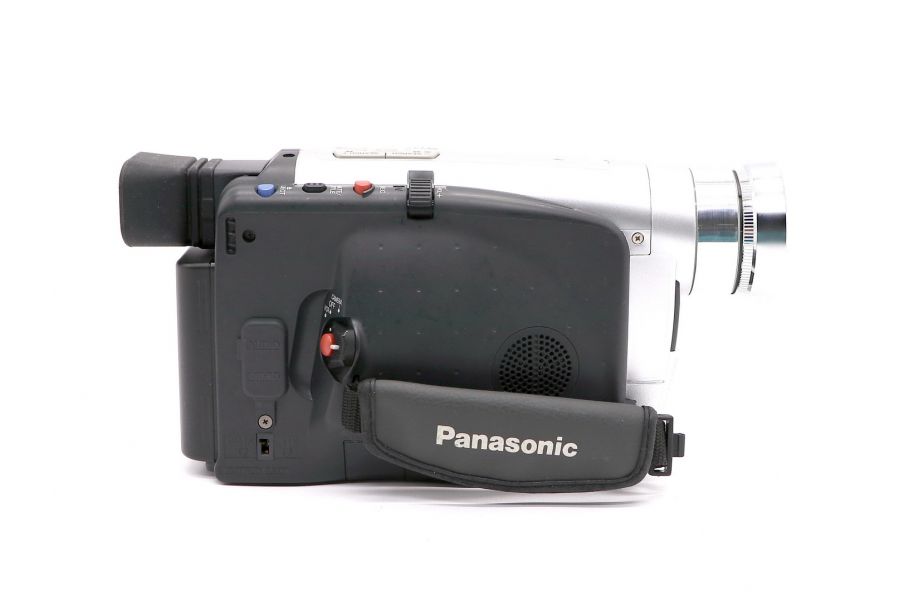 Видеокамера Panasonic NV-VZ18GC в упаковке