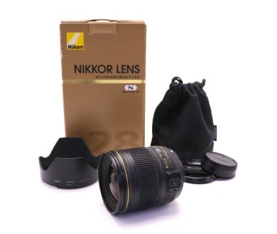 Nikon 28mm f/1.8G AF-S Nikkor в упаковке