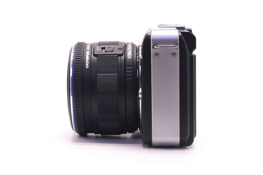 Olympus pen E-PL1 kit в упаковке (пробег 850 кадров)