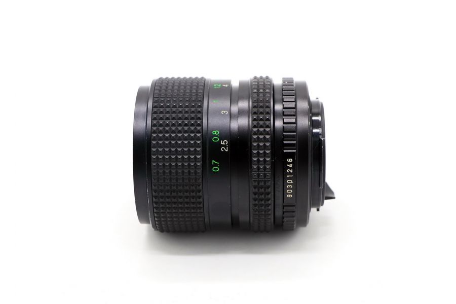 Cosina Cosinon-Z MC 35-70mm f/3.5-4.5