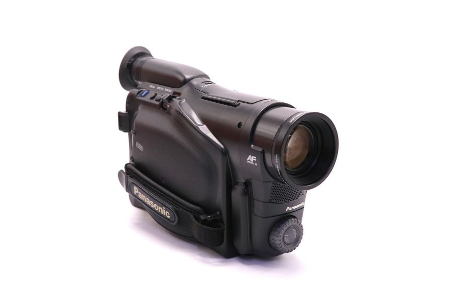 Видеокамера Panasonic NV-RX20EN в упаковке