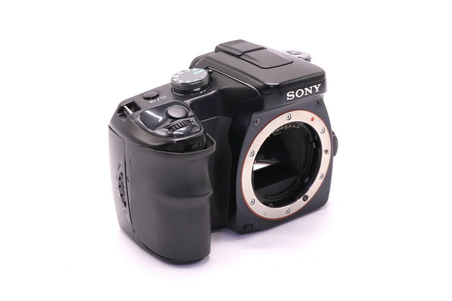 Sony Alpha DSLR-A100 body б.