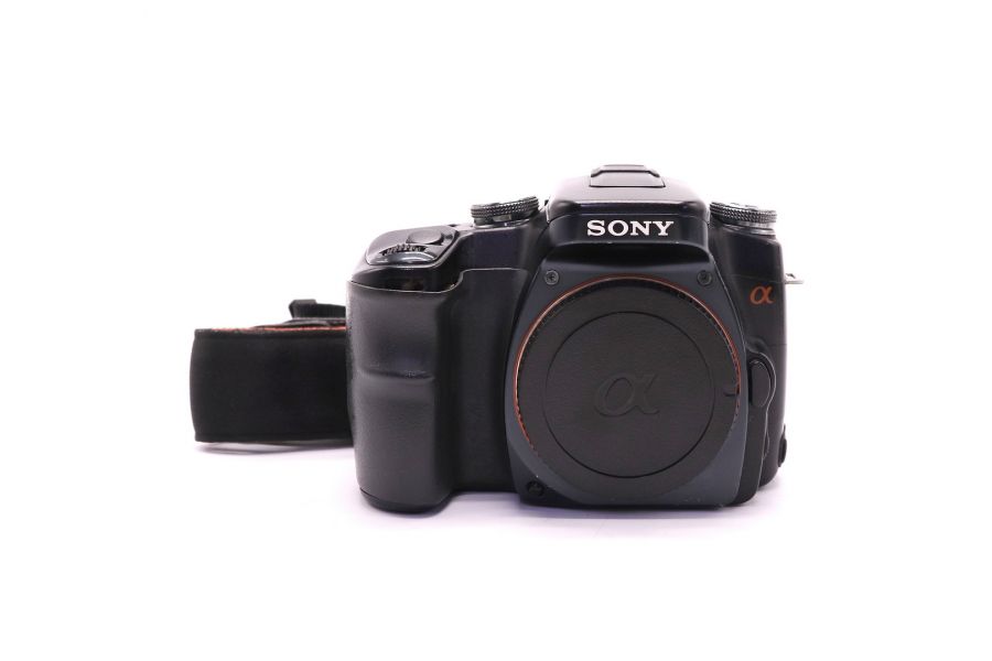 Sony Alpha DSLR-A100 body б.