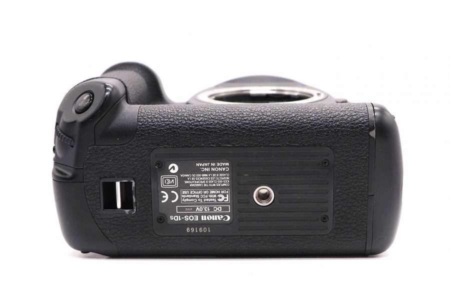 Canon EOS 1Ds body (пробег 15060 кадров)