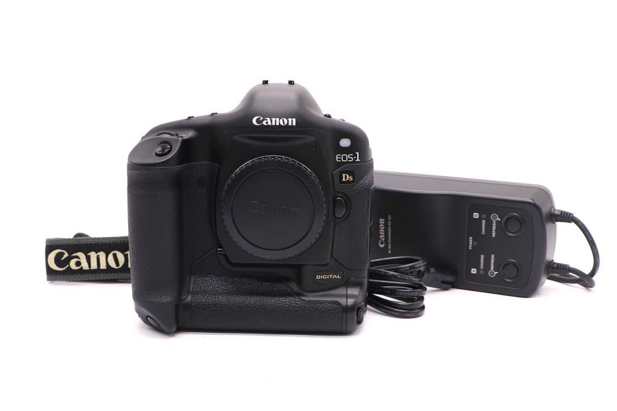 Canon EOS 1Ds body (пробег 15060 кадров)