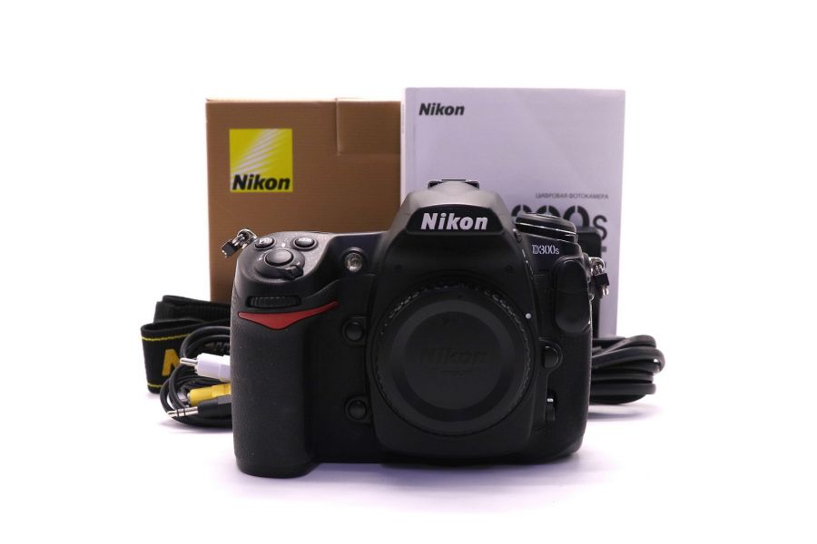 Nikon D300s body в упаковке (пробег 40300 кадров)