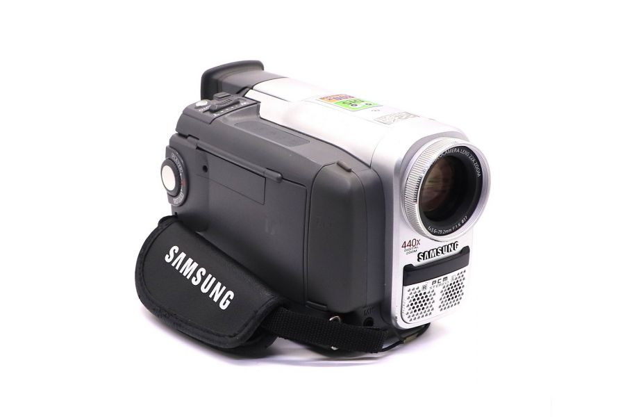 Видеокамера Samsung VP-D55