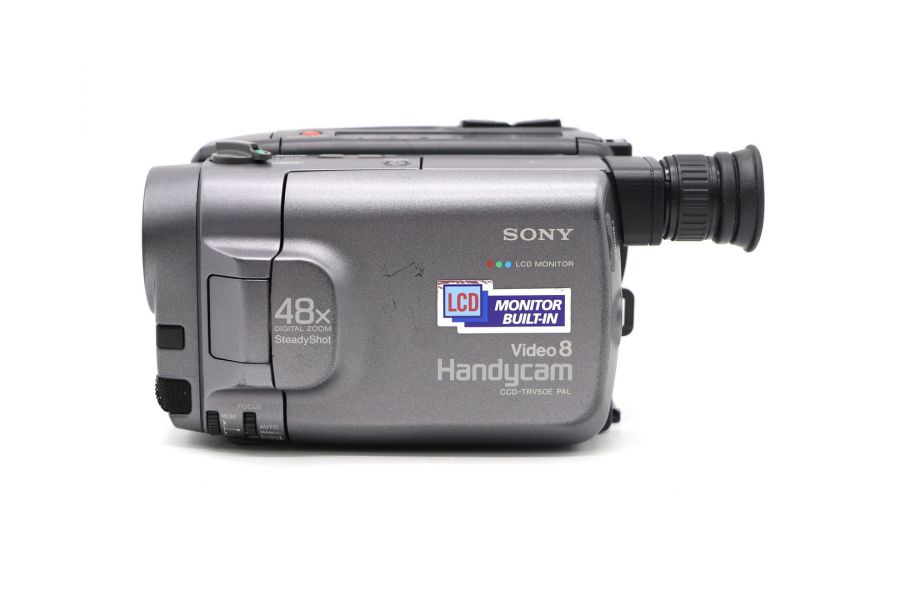 Видеокамера Sony CCD-TRV50E