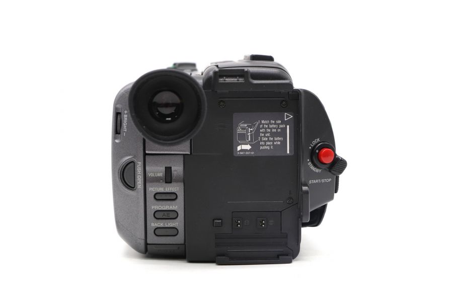 Видеокамера Sony CCD-TRV50E