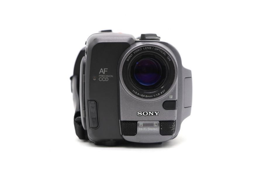 Видеокамера Sony CCD-TRV50E