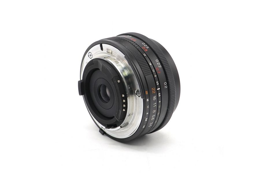 Voigtlander 20mm f/3.5 Color Skopar SL II в упаковке