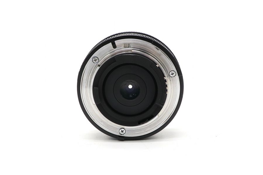 Voigtlander 20mm f/3.5 Color Skopar SL II в упаковке