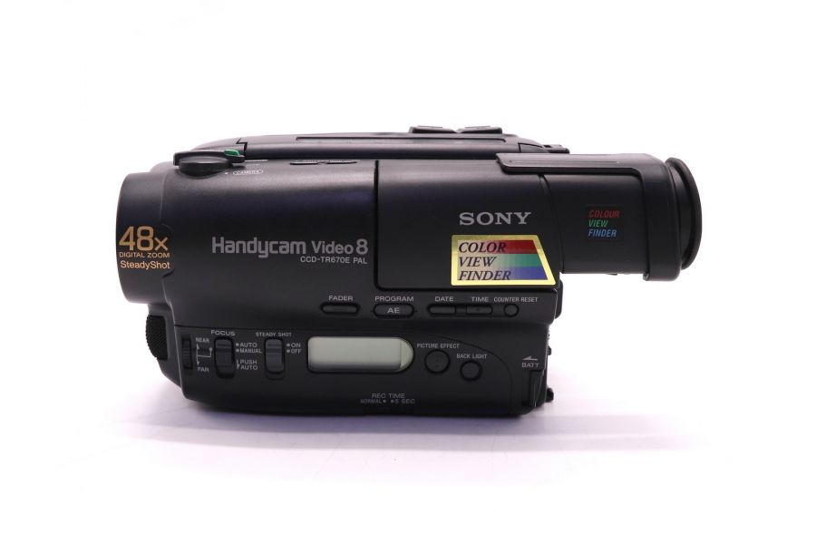Видеокамера Sony CCD-TR670E оптический зум 8x