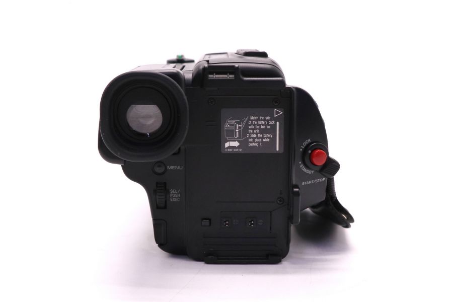 Видеокамера Sony CCD-TR670E оптический зум 8x