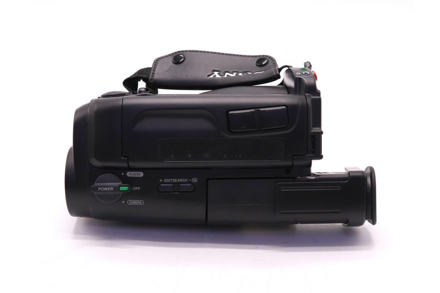 Видеокамера Sony CCD-TR670E оптический зум 8x