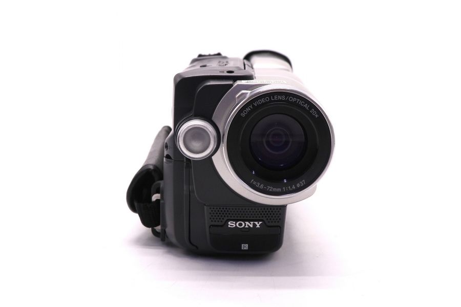 Видеокамера Sony CCD-TR748E (Japan) в упаковке 