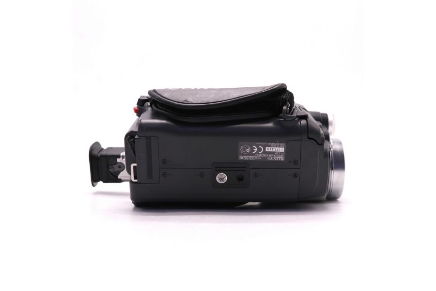 Видеокамера Sony CCD-TR748E (Japan) в упаковке 
