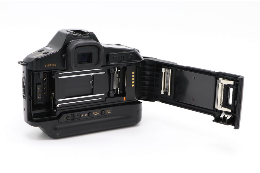 Canon T90 kit (Japan, 1986)