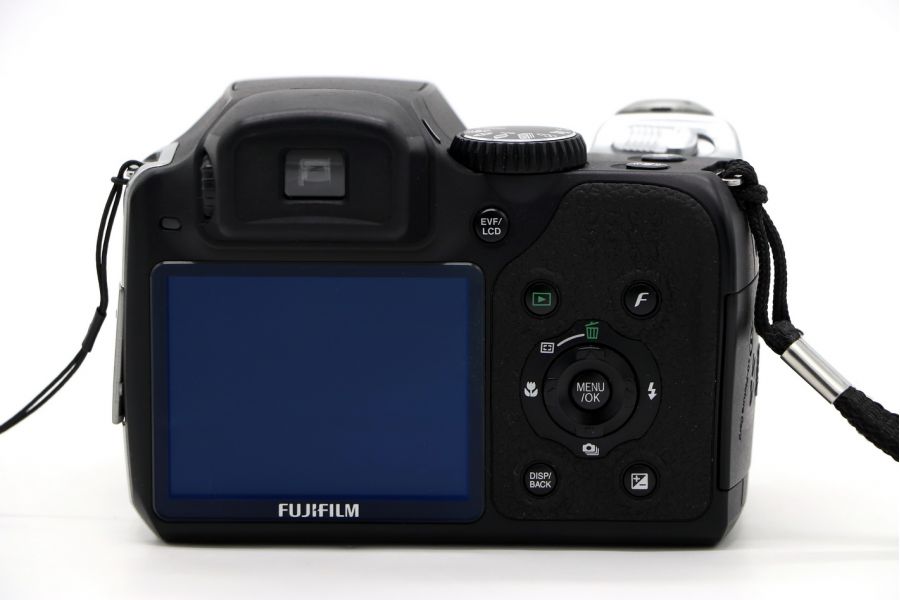 Fujifilm FinePix S8100FD