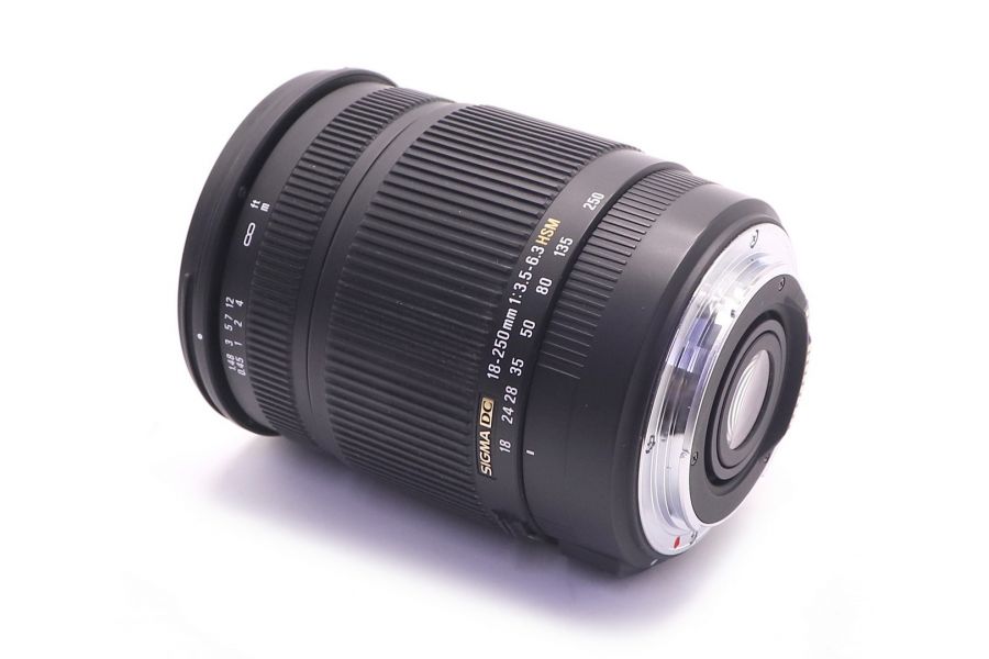 Sigma AF 18-250mm f/3.5-6.3 DC OS HSM for Canon (Japan, 2011)