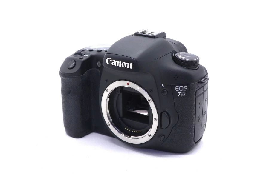 Купить Canon EOS 7D body (пробег 9600 кадров) с доставкой по цене 32 540 Р – FOTOCCCP